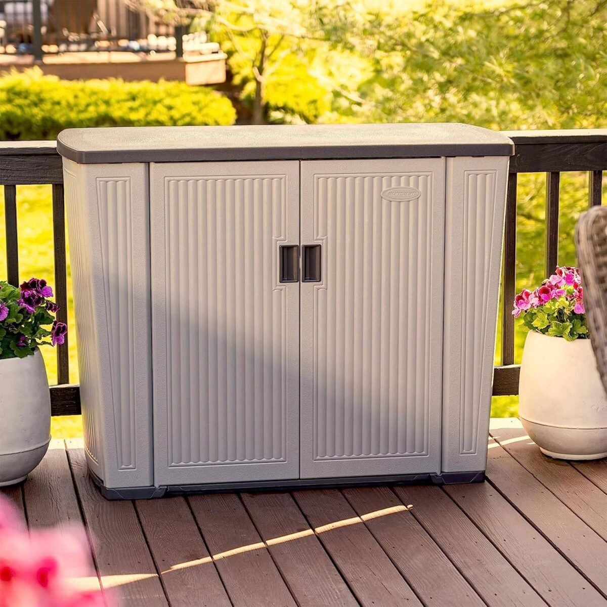 Suncast Backyard Oasis 130 Gallon Resin Storage Shed, Dove Gray - Shedcove